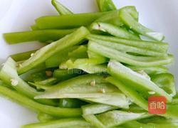 尖椒炒猪肚的做法图解1