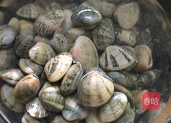 香辣爆炒花甲的做法图解1