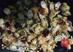 香辣爆炒花甲的做法图解4