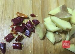 姜丝鸭的做法图解1