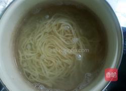 火腿炒面的做法图解3