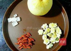 雪梨菊花茶的做法图解1