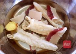 排骨响螺片花胶瑶柱汤的做法图解1