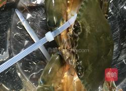 咸蛋黄炒蟹的做法图解2