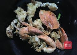 咸蛋黄炒蟹的做法图解12