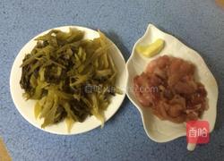 酸菜炒肉片的做法图解3