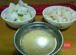 银耳莲藕汤的做法图解2