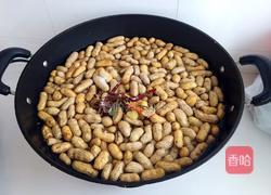 盐水煮花生的做法图解2