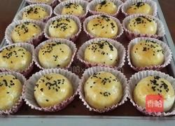 酥皮蛋黄月饼的做法图解9