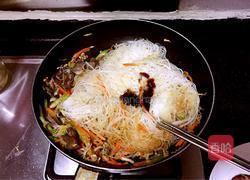 粉丝炒包菜的做法图解5