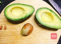 牛油果拌饭的做法图解2