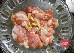 莴笋木耳肉片的做法图解3