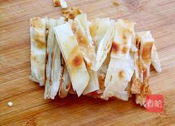 老干妈素炒饼的做法图解2