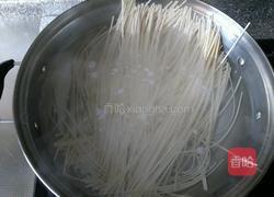 荷包蛋面条的做法图解1