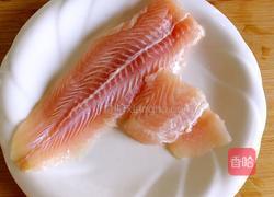 滑溜鱼片的做法图解1