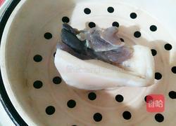 腊肉炒西芹的做法图解1