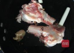 筒骨玉米冬瓜汤的做法图解2