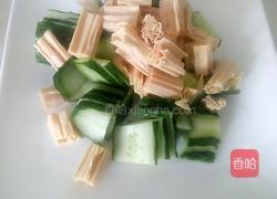 黄瓜凉拌腐竹的做法图解3