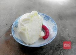 锅炝圆白菜的做法图解1