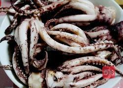 荤素搭配健康美味鱿鱼韭菜的做法图解4