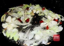 荤素搭配健康美味鱿鱼韭菜的做法图解7