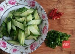黄瓜腐竹的做法图解2