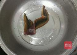 鳝片炒洋葱的做法图解1