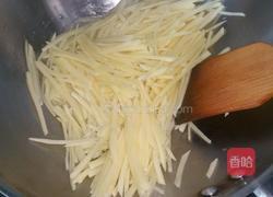 土豆丝炒西红柿的做法图解3