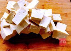 豆泡红烧肉的做法图解1