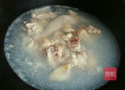 红枣枸杞香菇鸡汤的做法图解3