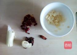 炝拌西兰花的做法图解1