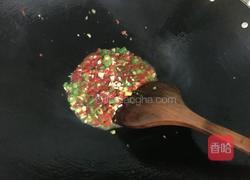 剁椒田螺肉的做法图解3