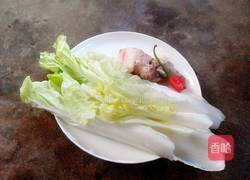 肉片炒白菜的做法图解1
