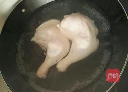 杏鲍菇鸡腿汤的做法图解2