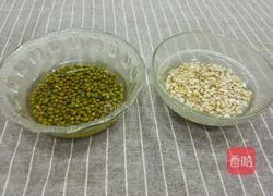 绿豆百合薏米汤的做法图解1