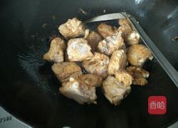 排骨豆角炖玉米的做法图解3