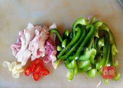 青椒小炒肉的做法图解1