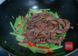 芹菜炒猪肝的做法图解8