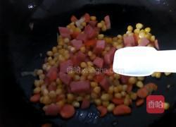 香肠玉米粒的做法图解5