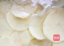 炸土豆片的做法图解1