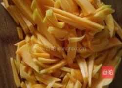 鸡蛋炒南瓜的做法图解2