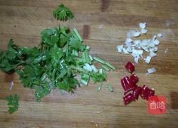 凉拌青萝卜丝的做法图解2