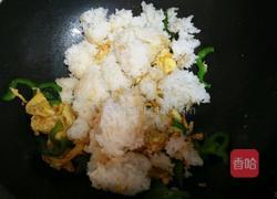 青椒鸡蛋炒饭的做法图解5