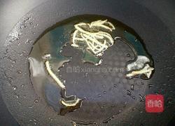 大葱爆肉的做法图解3