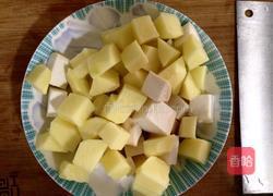 土豆焖杏鲍菇的做法图解1
