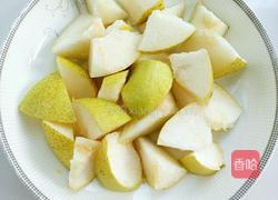 雪梨菊花茶的做法图解2