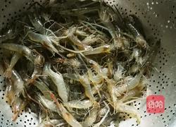爆炒河虾的做法图解1