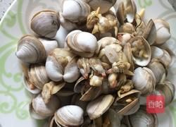 老干妈炒蚬子的做法图解3
