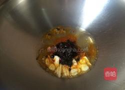 老干妈炒蚬子的做法图解6