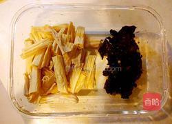 番茄烧腐竹的做法图解2